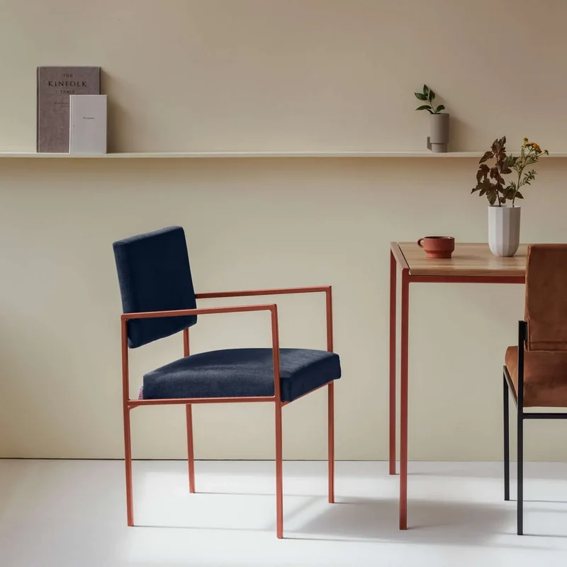 Cube Esstischstuhl mit Armlehnen - Velvet Line
