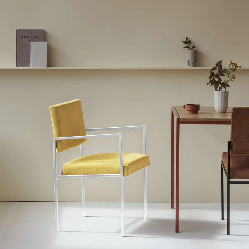 Cube Esstischstuhl mit Armlehnen - Velvet Line