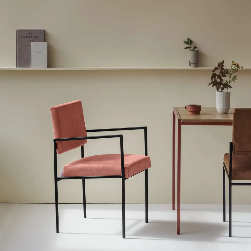 Cube Esstischstuhl mit Armlehnen - Velvet Line