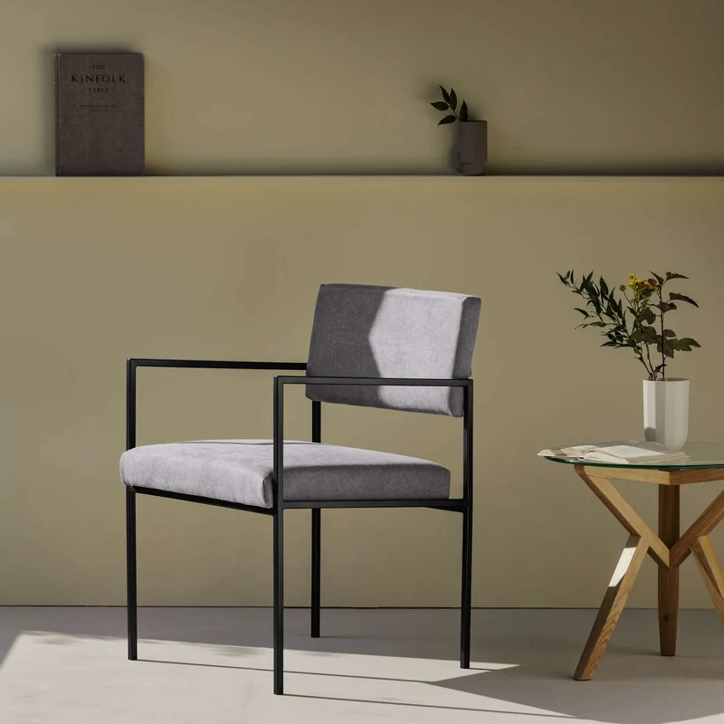 Cube Stuhl 55 mit Armlehnen - Basic Line