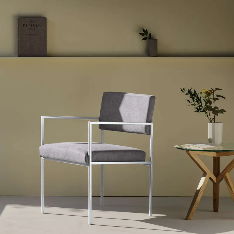 Cube Stuhl 55 mit Armlehnen - Basic Line