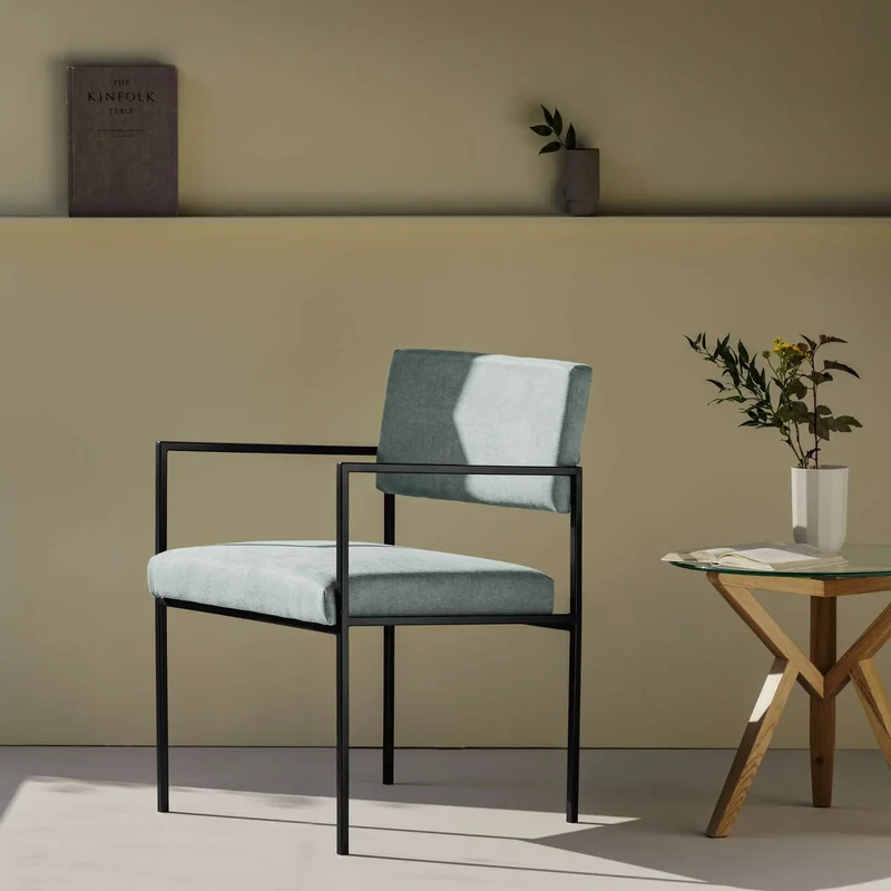 Cube Stuhl 55 mit Armlehnen - Basic Line
