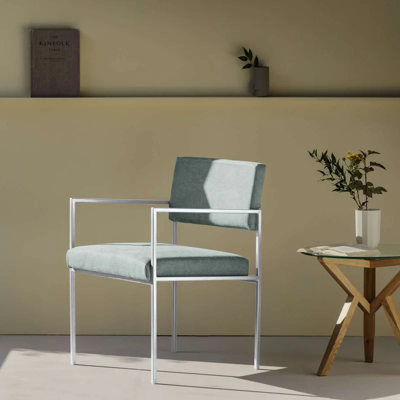 Cube Stuhl 55 mit Armlehnen - Basic Line