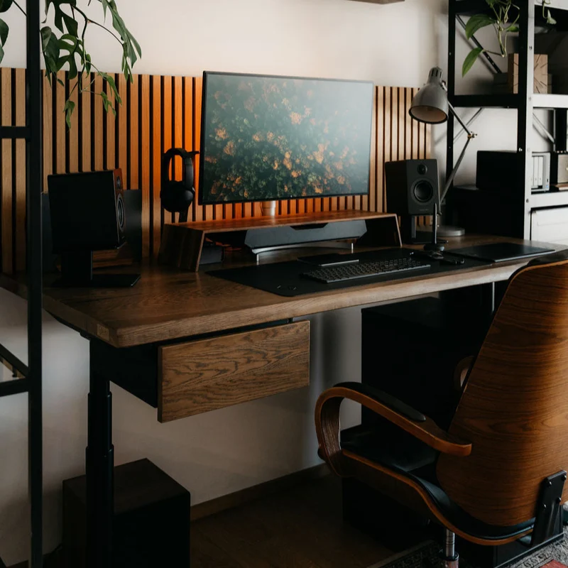 "Terra" Alive Oak Desktop