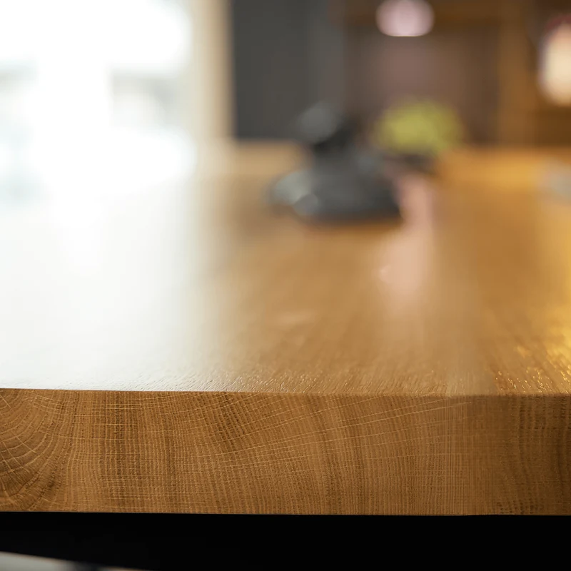 "Natural" Alive Oak Desktop