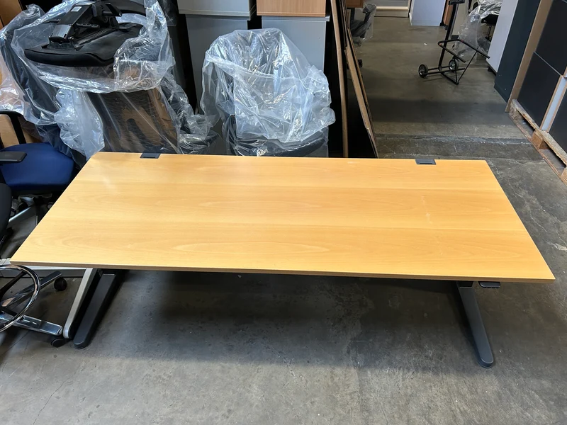 Steelcase Ology Elektrisch Höhenverstellbarer Schreibtisch Buche