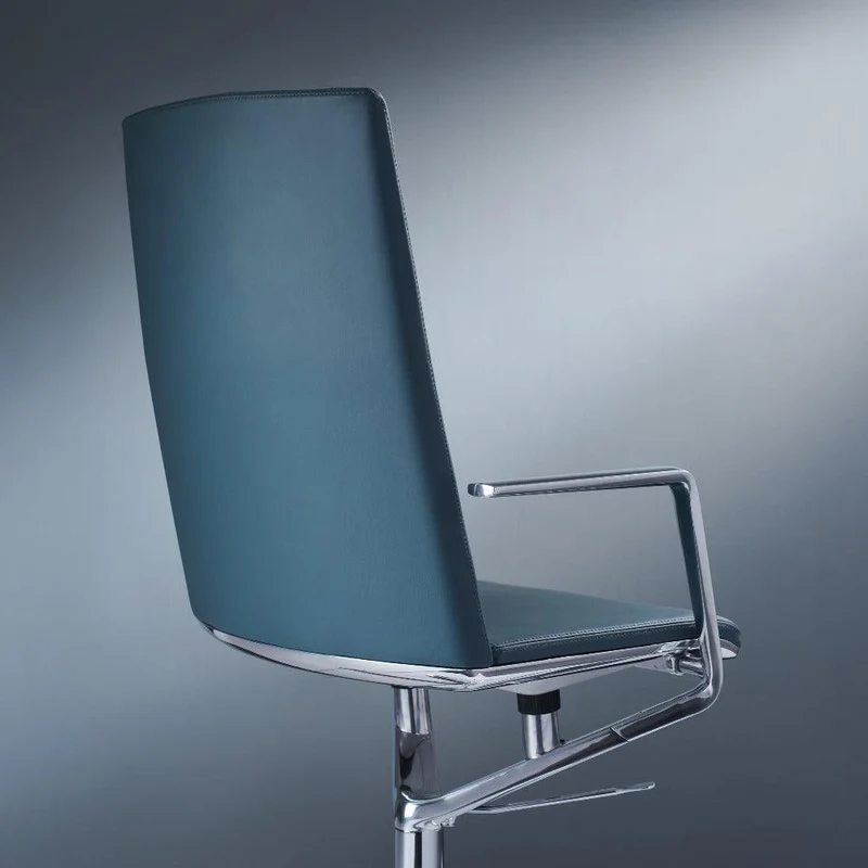 Sola Active Chair