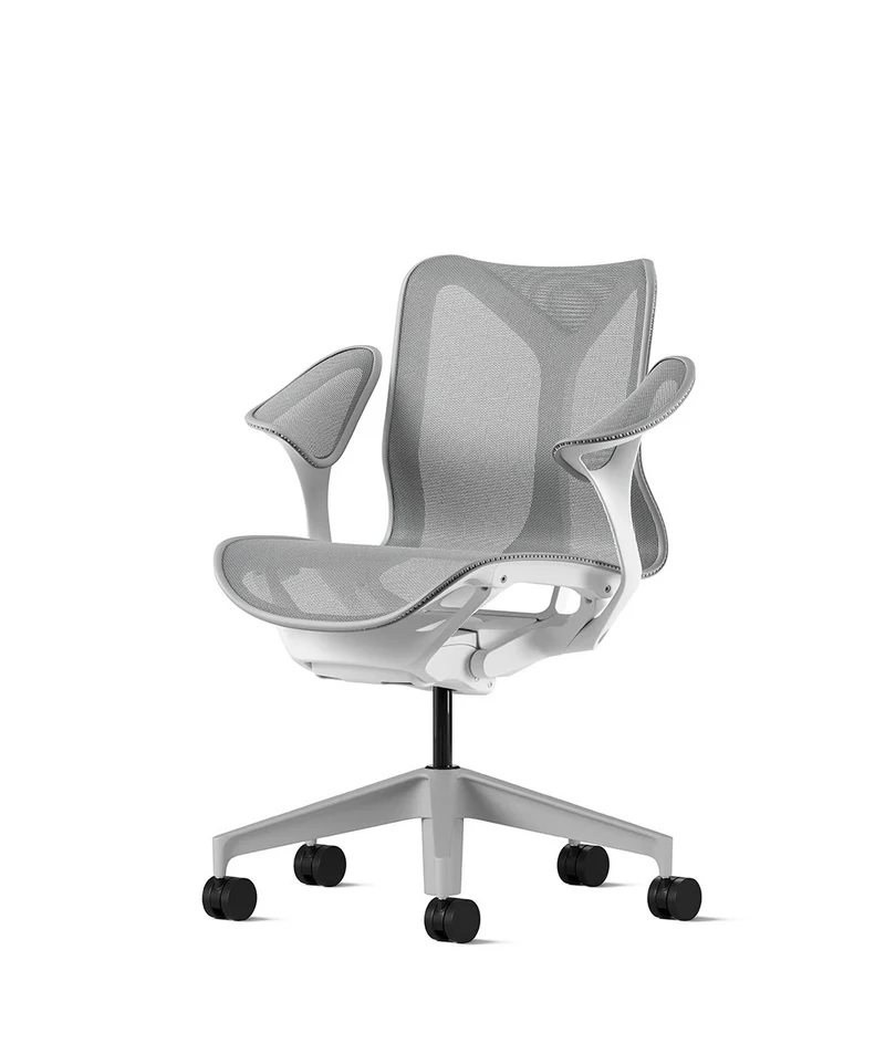 Cosm Stuhl mit niedriger Rückenlehne