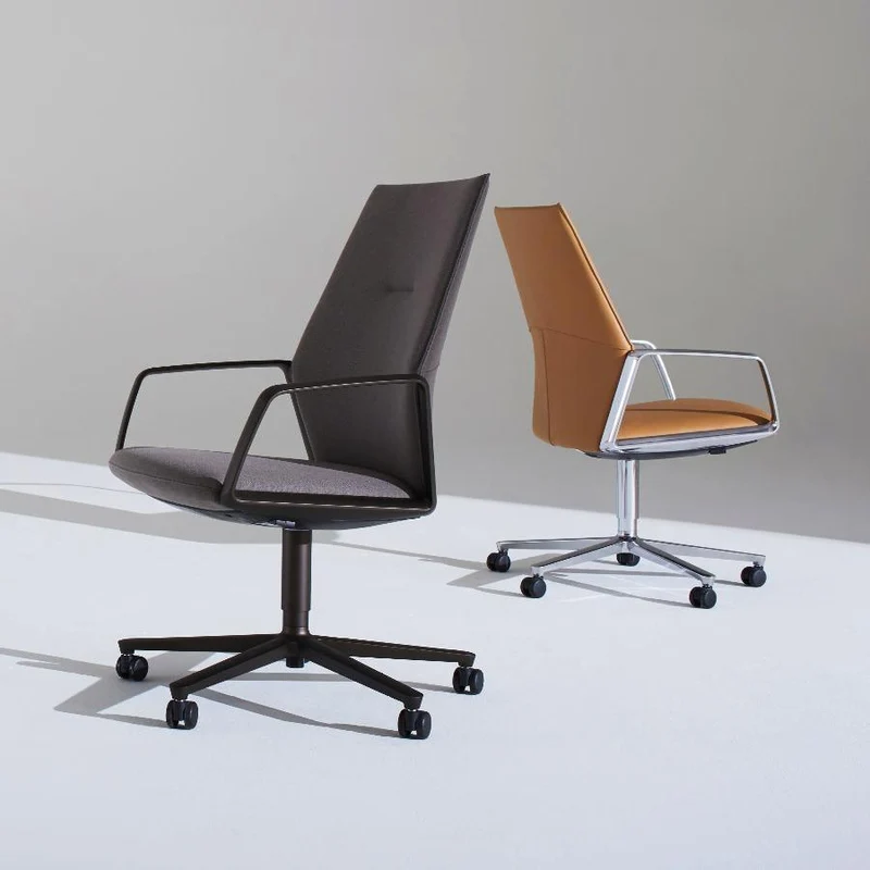 M75 Active Chair