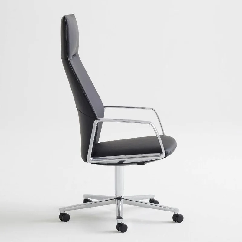 M75 Active Chair