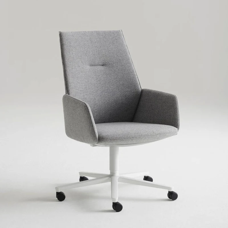 M75 Active Chair