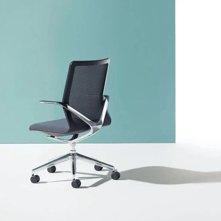Linq Chair