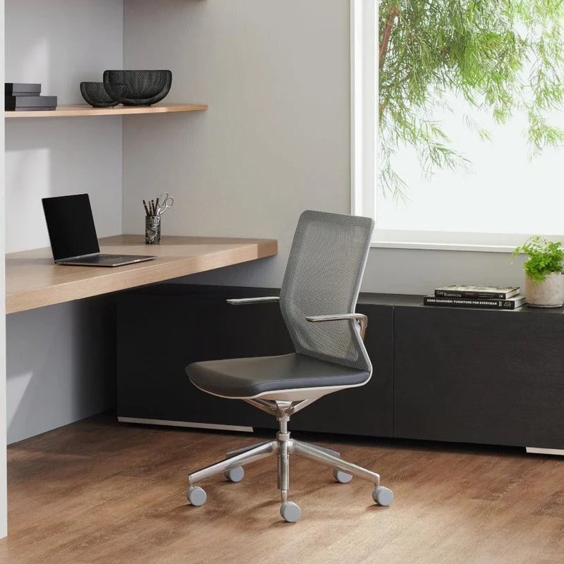Linq Chair