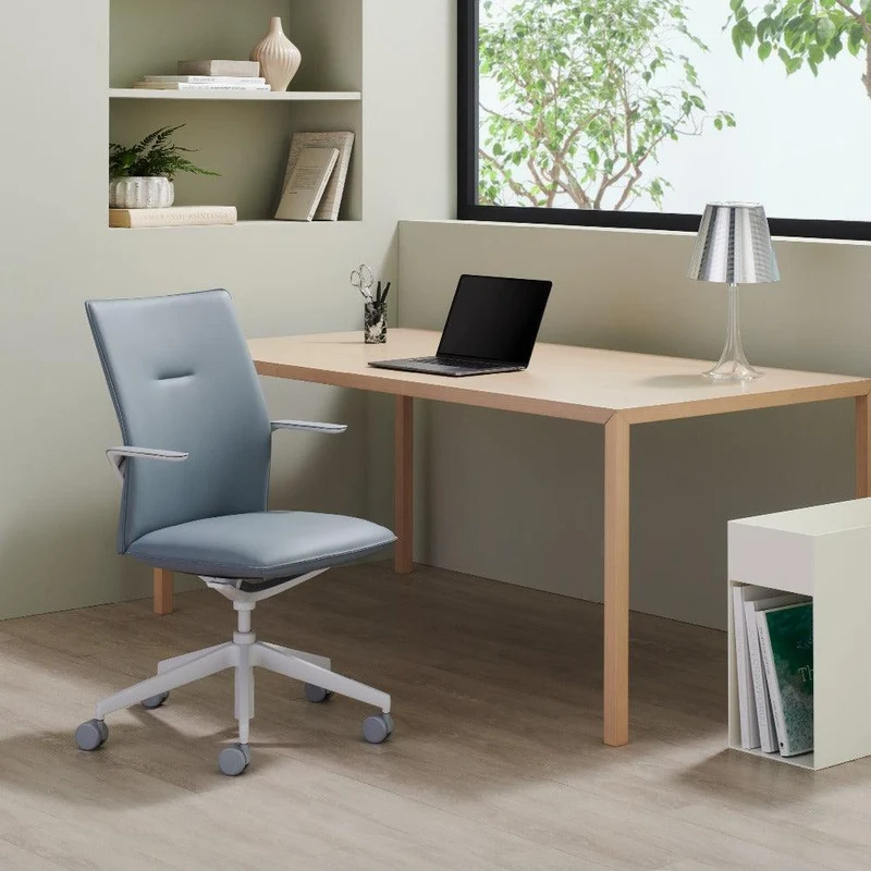 Linq Chair