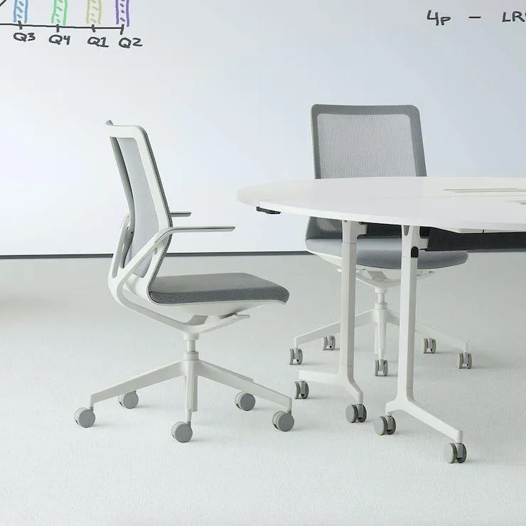 Linq Chair