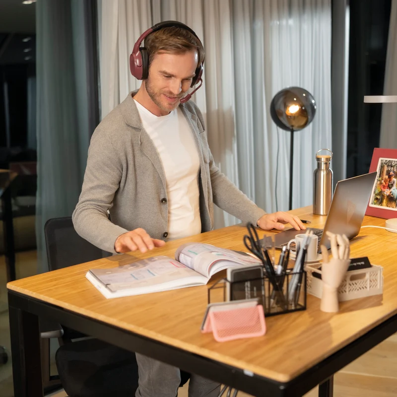 Desk Four - Höhenverstellbarer Tisch