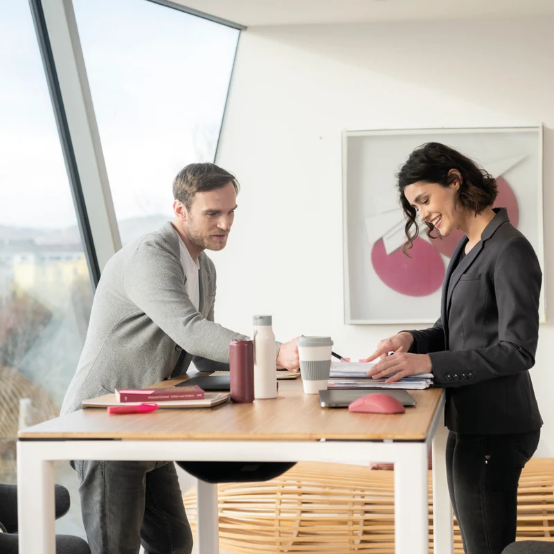Desk Four - Höhenverstellbarer Tisch
