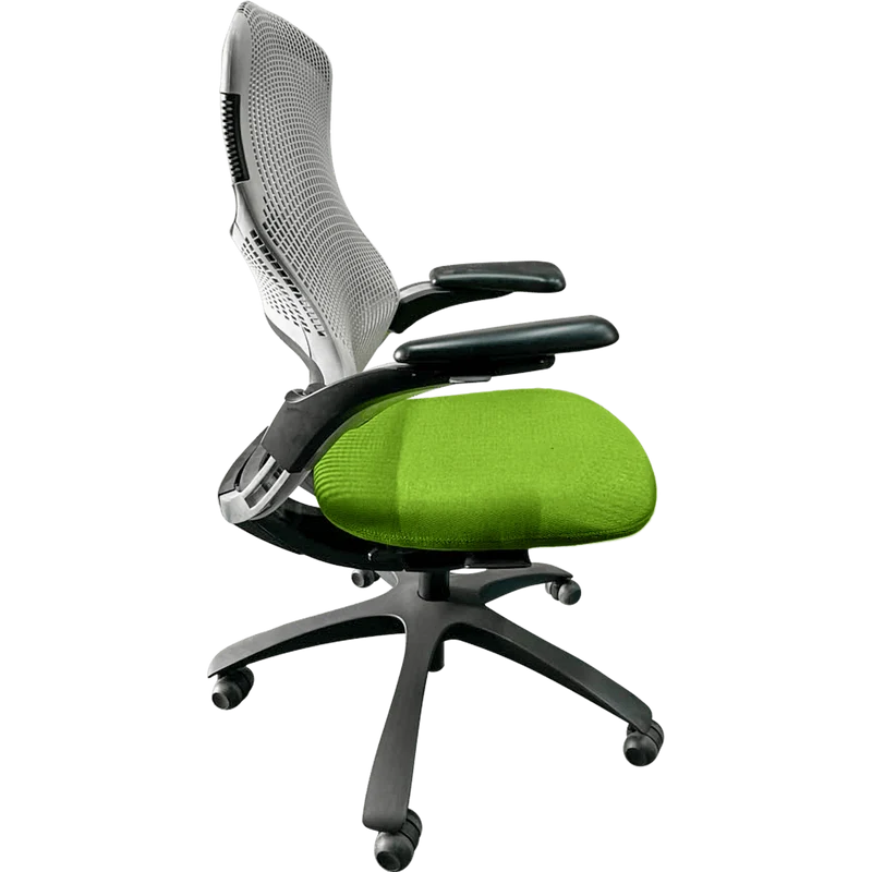 Knoll Generation Chair & Herman Miller Meridian Pedestal Bundle (Renewed)