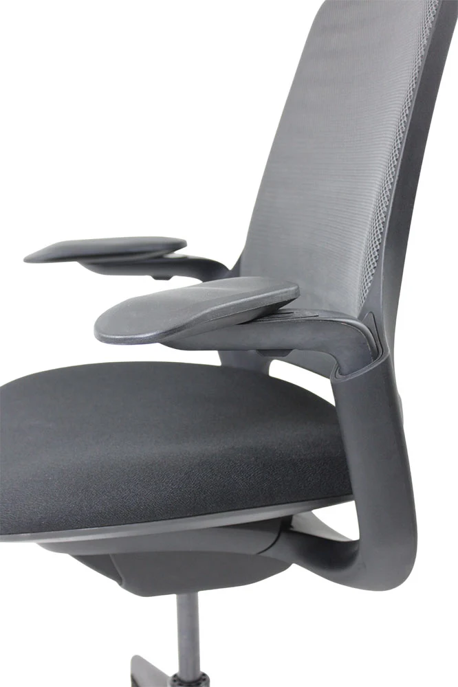 Steelcase Series 1 Ergonomic Office Chair with Mesh Back in Black Fabric - Refurbished