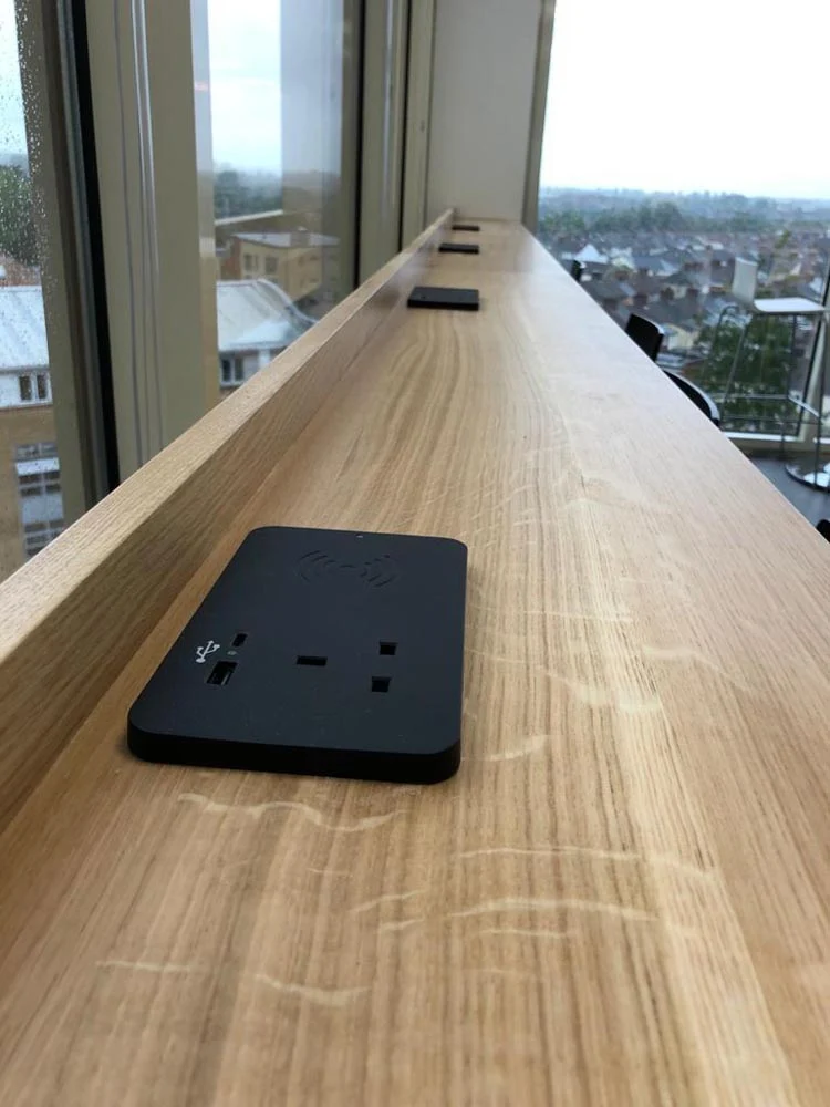 Rectangular Ion Duo Power Module In-desk in Black