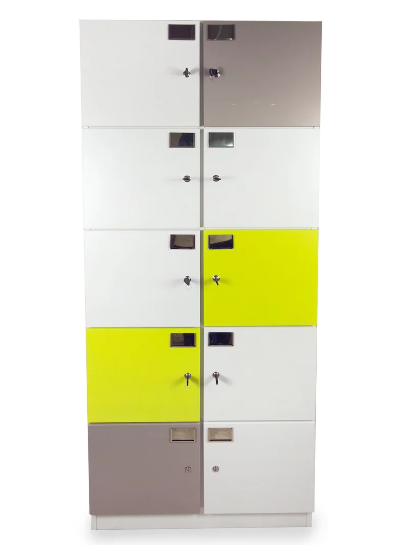 Lockerschrank mit Whiteboard-Rückwand