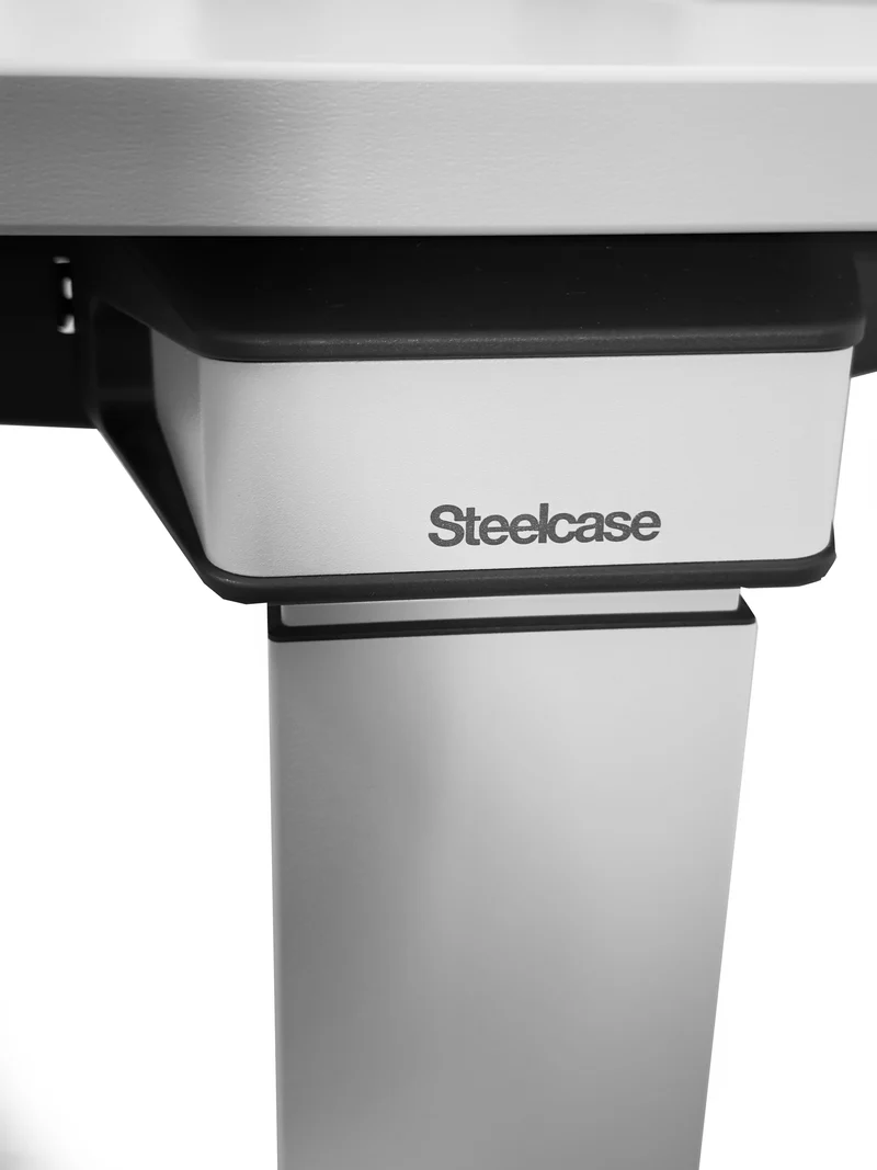 Steelcase - Ology elektrisch höhenverstellbarer Schreibtisch
