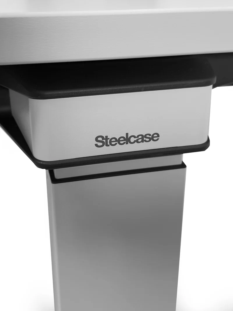 Steelcase - Ology elektrisch höhenverstellbarer Schreibtisch