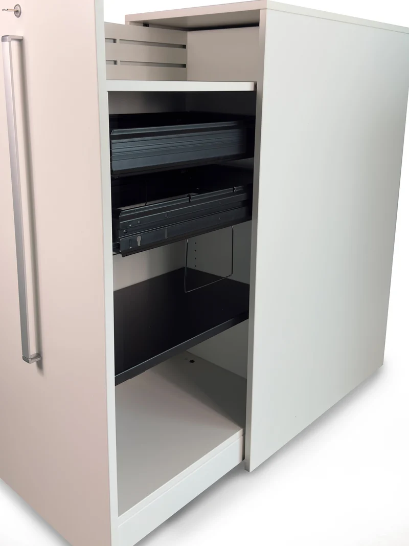 Steelcase - Apothekerschrank