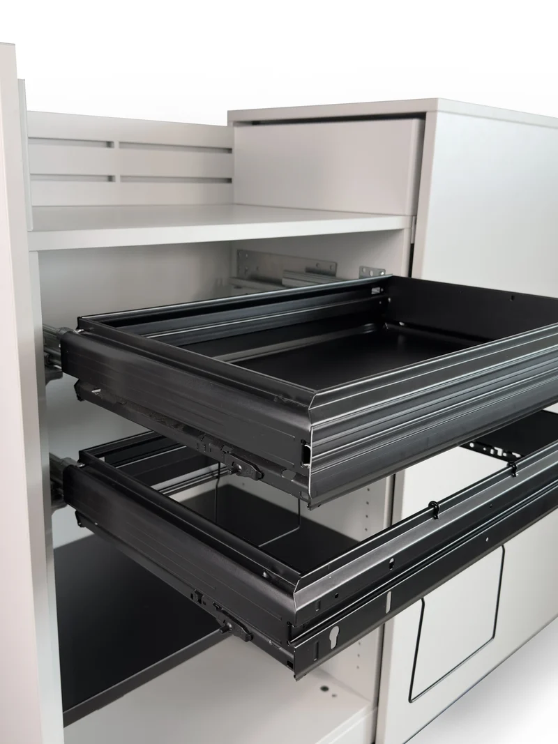 Steelcase - Apothekerschrank
