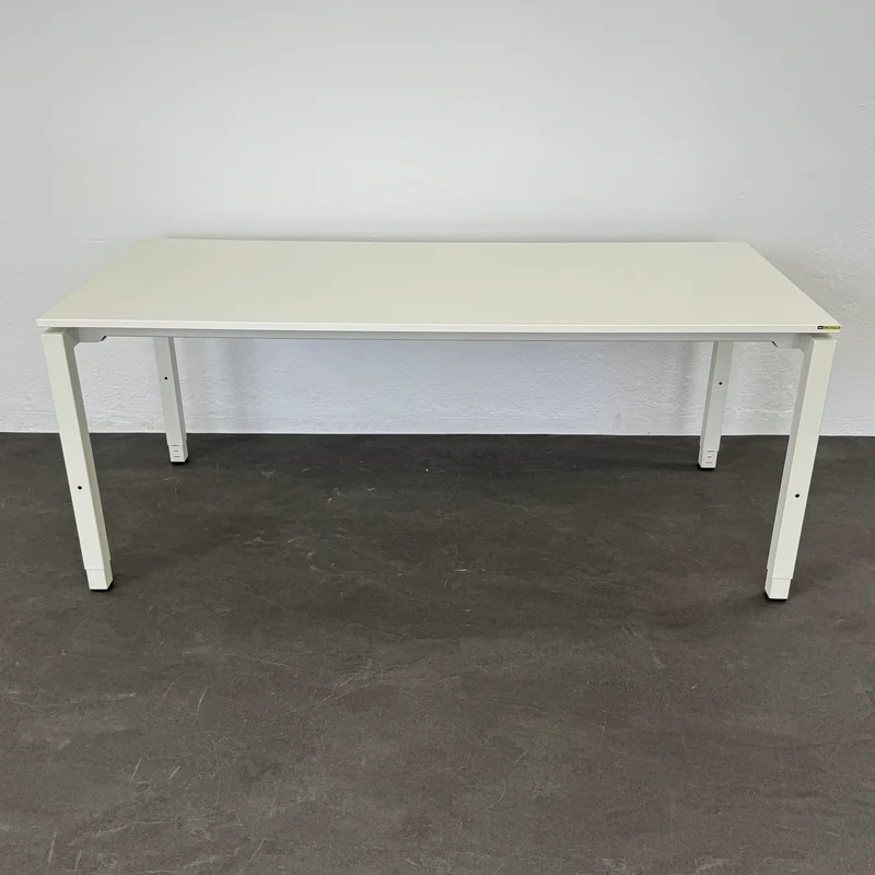 Ergodata Line Desk Schreibtisch 1800x800 mm Weiss