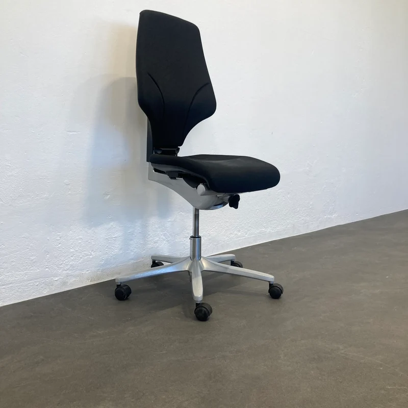 Giroflex G64 Bürodrehstuhl schwarz gemustert ohne Armlehnen