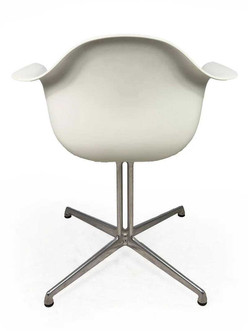 Vitra - Eames Plastic Armchair