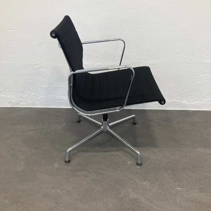 Vitra Eames Alu Chair EA108 Hopsak Schwarz
