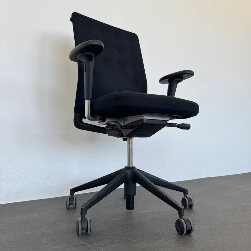 Vitra ID Trim Bürodrehstuhl mit Armlehnen