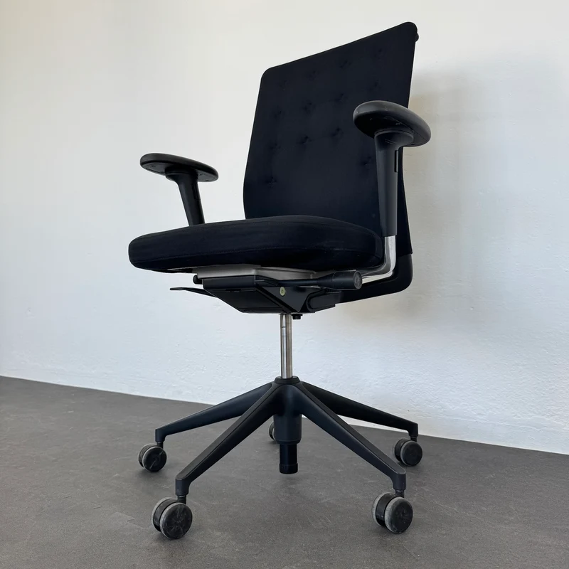 Vitra ID Trim Bürodrehstuhl mit Armlehnen