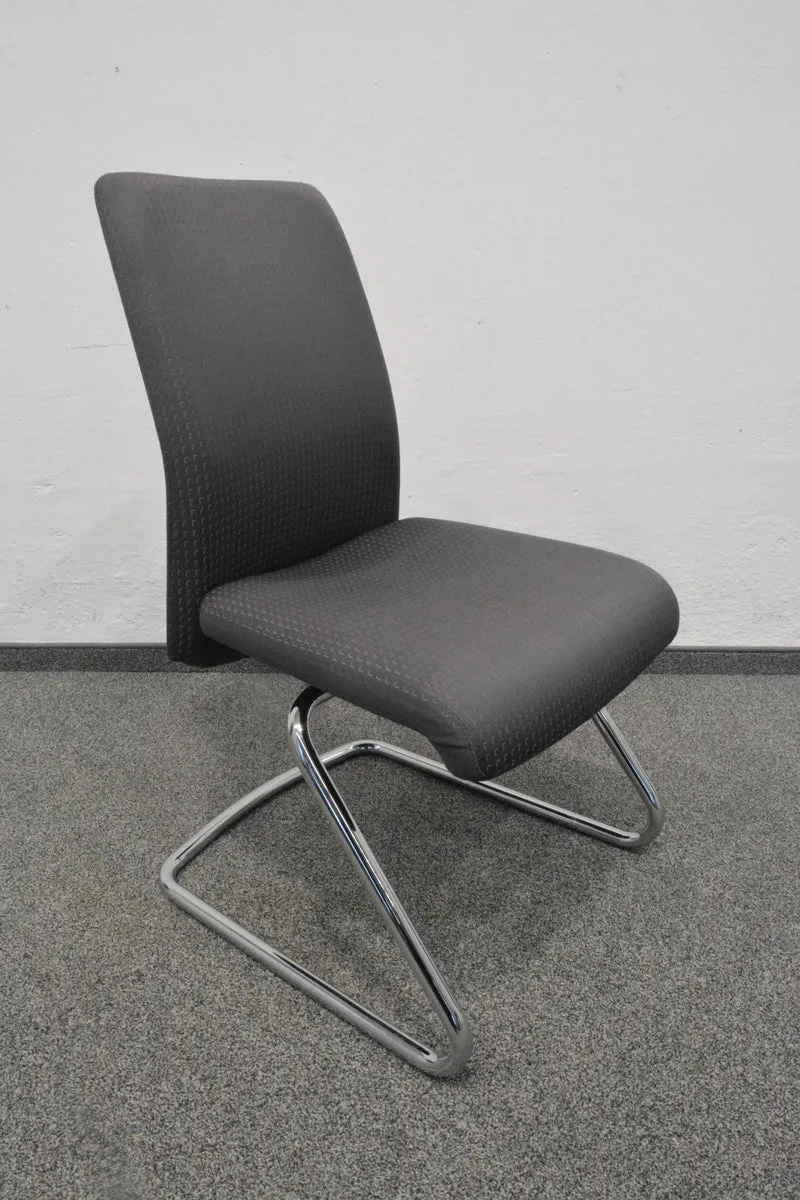 Girsberger Pronto Freischwinger ohne Armlehnen Grau gemustert