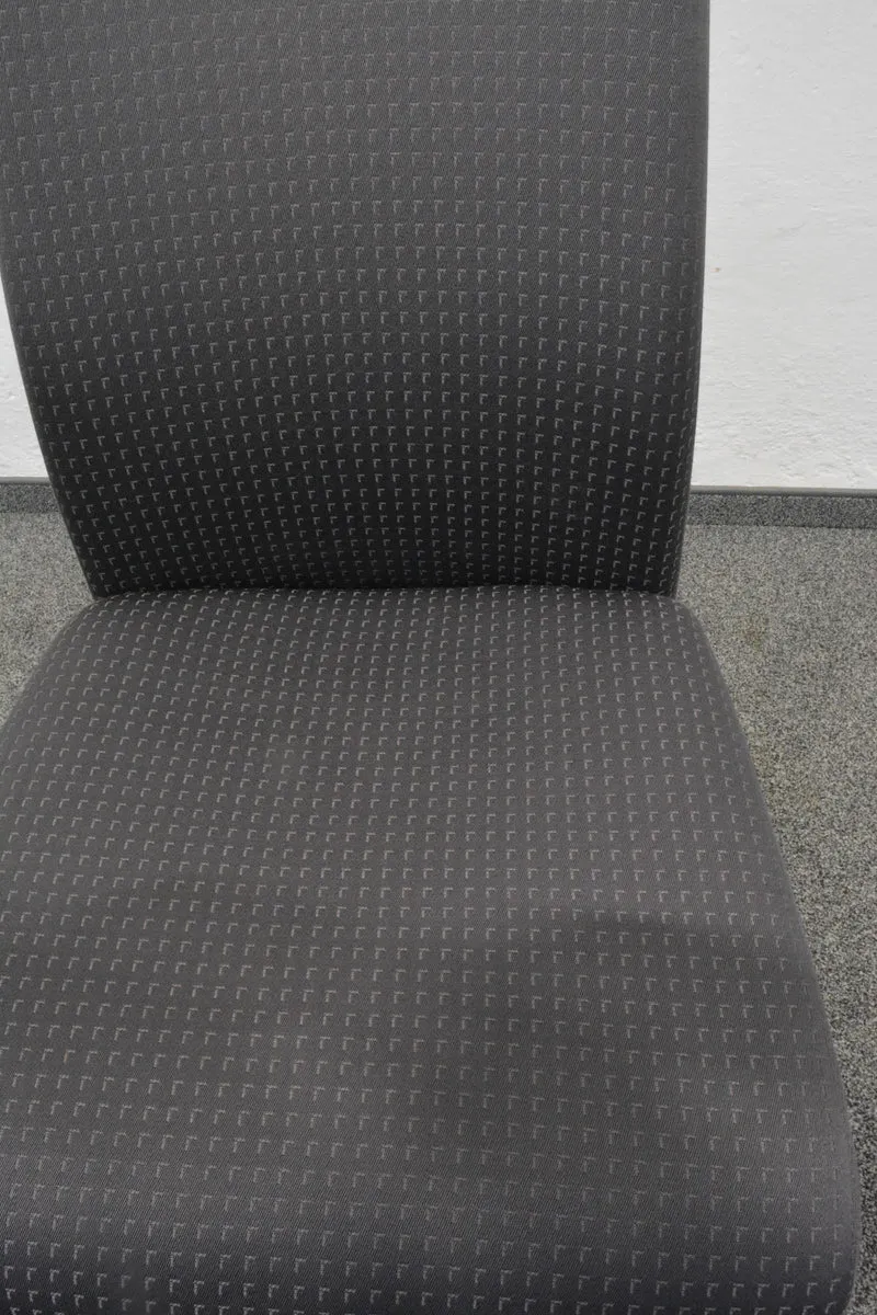 Girsberger Pronto Freischwinger ohne Armlehnen Grau gemustert