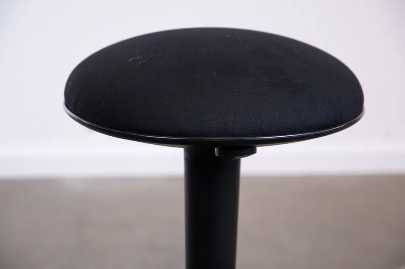Ikea - Nilserik Hocker