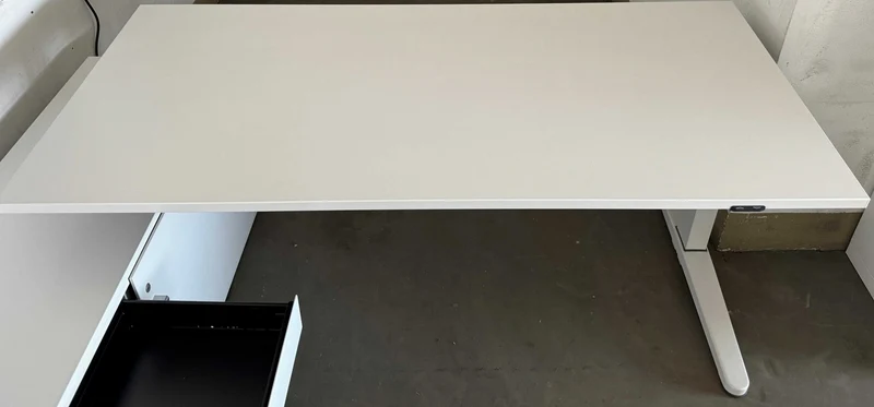 Steelcase - O-Scape elektrisch höhenverstellbarer Schreibtisch