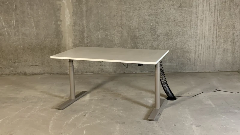 Febrü - Active elektrisch höhenverstellbarer Schreibtisch