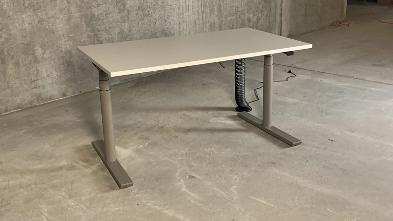 Febrü - Active elektrisch höhenverstellbarer Schreibtisch
