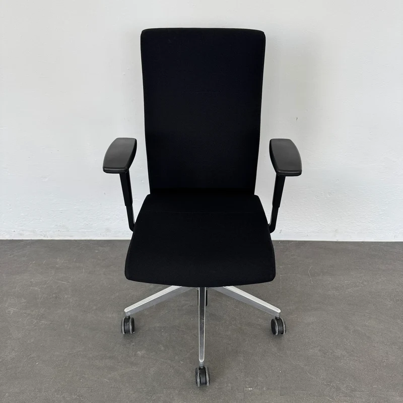 Züco Cubo Bürodrehstuhl mit Armlehnen - Schwarz-Chrom