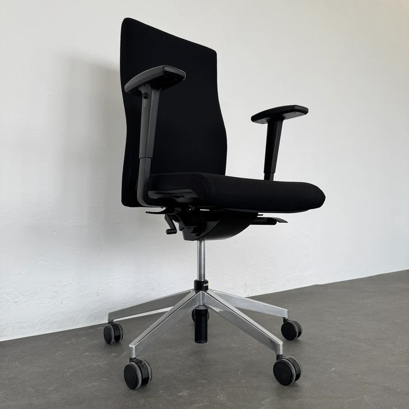 Züco Cubo Bürodrehstuhl mit Armlehnen - Schwarz-Chrom