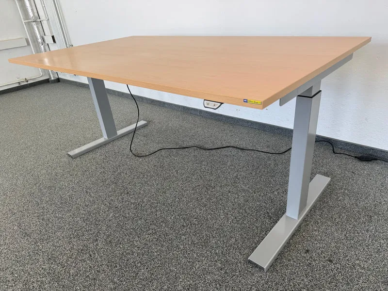 Interoffice Extend Sitz-Steh Schreibtisch 1800x1000 mm Buchendekor