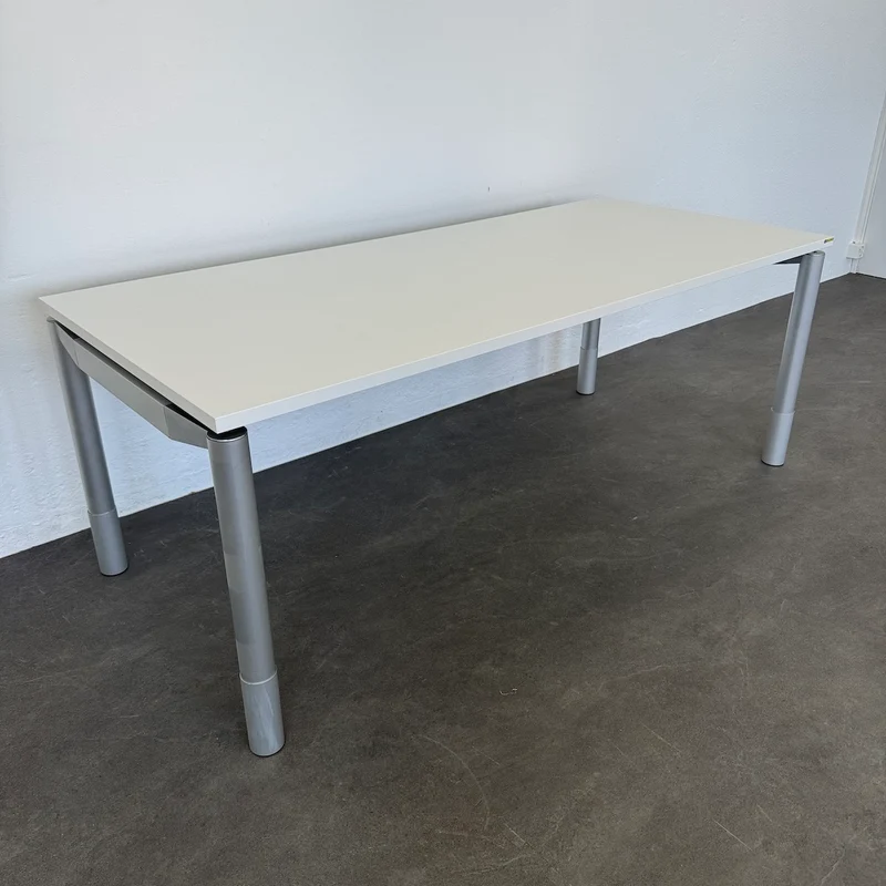 HAWORTH Fifty Schreibtisch 1800x800mm - Lichtgrau