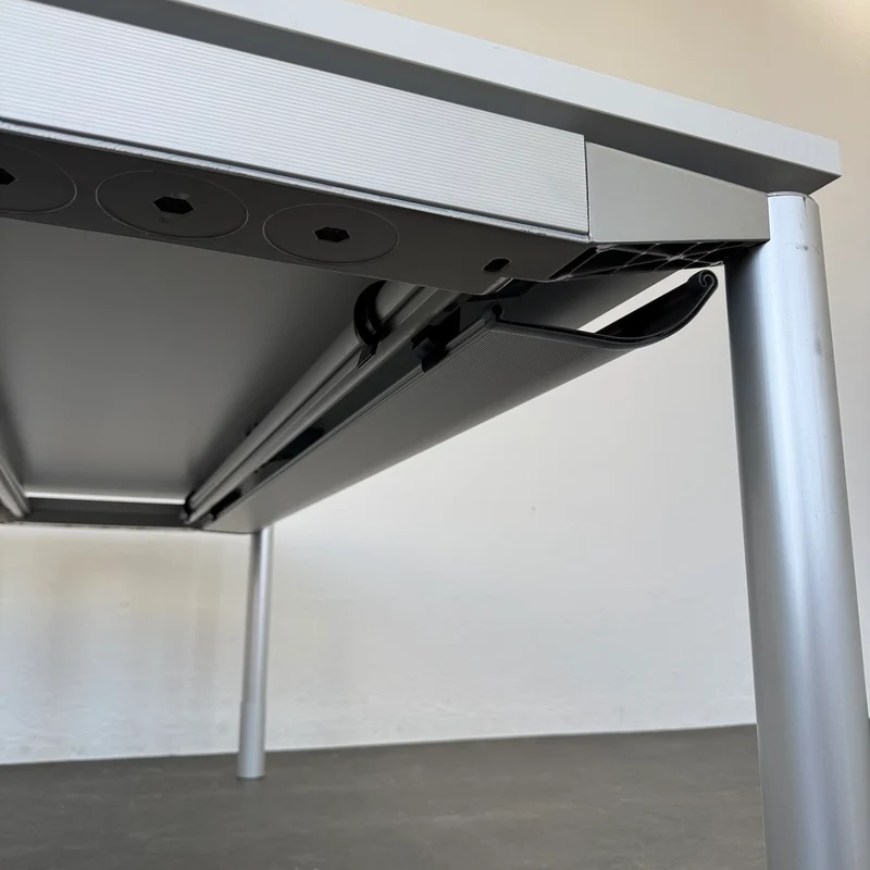 HAWORTH Fifty Schreibtisch 1800x800mm - Lichtgrau