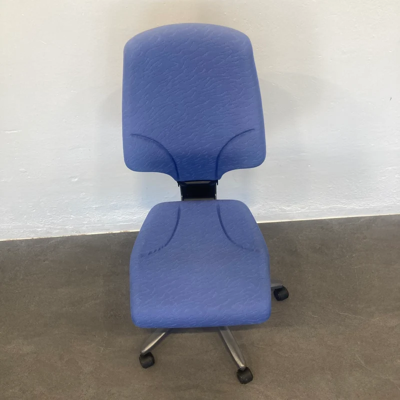 Giroflex G64 Bürodrehstuhl ohne Armlehnen - Hellblau gemustert