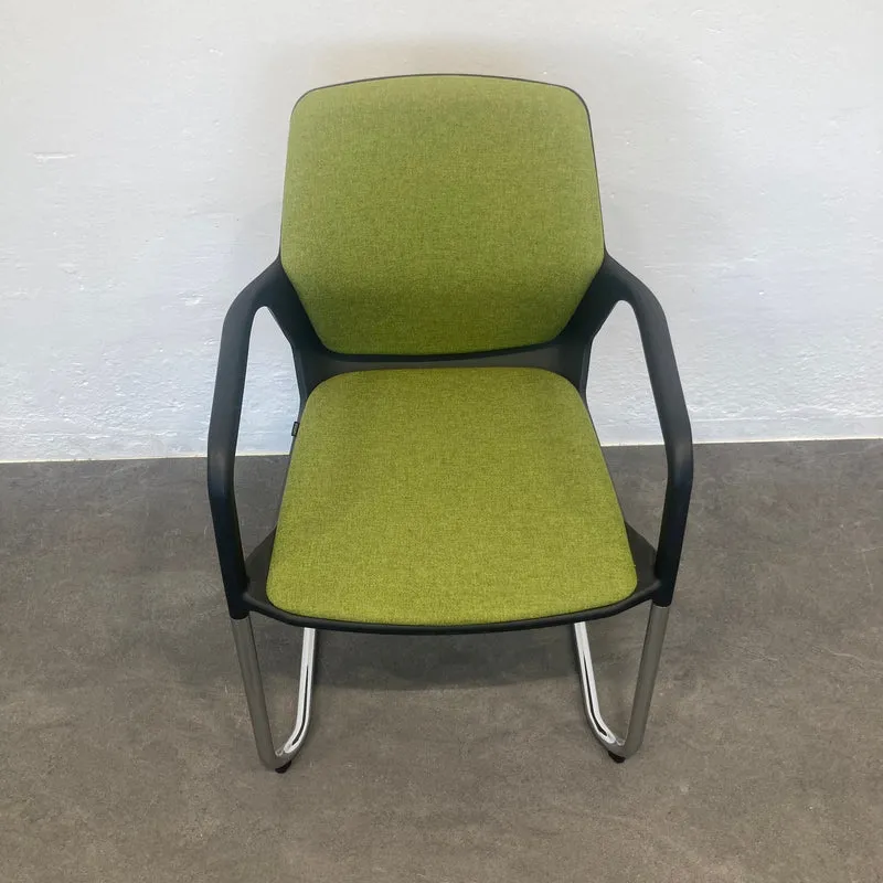 Wilkhahn 186/3 Metrik Freischwinger Stoff Olivgrün