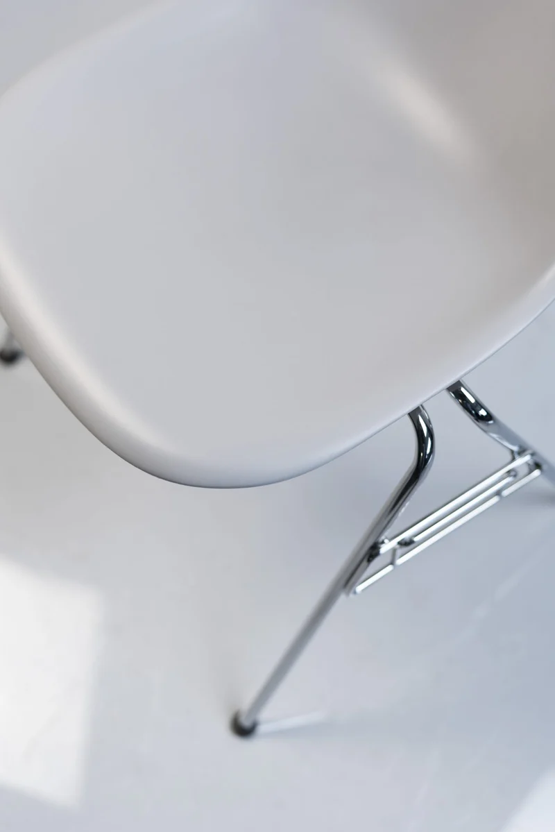 Vitra - Eames Plastic Side Chair