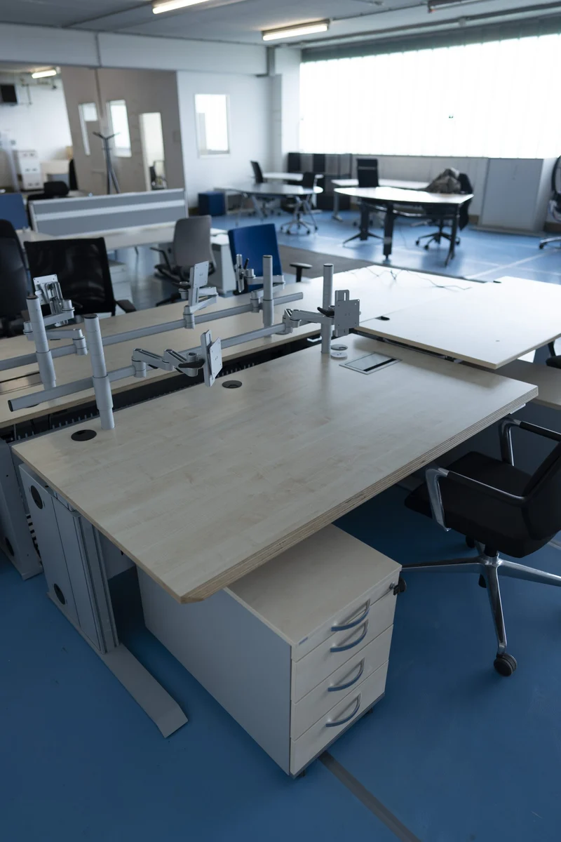 Leuwico - elektrisch höhenverstellbarer Schreibtisch